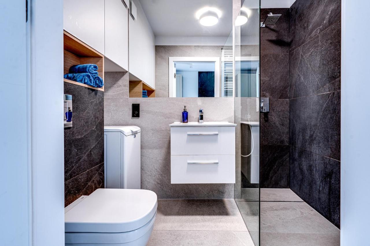 Apartament Piekny Widok, 15Min Od Rynku, Netflix, Garaz Free วรอตซวาฟ ภายนอก รูปภาพ