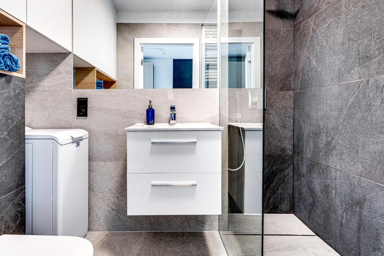 Apartament Piekny Widok, 15Min Od Rynku, Netflix, Garaz Free วรอตซวาฟ ภายนอก รูปภาพ
